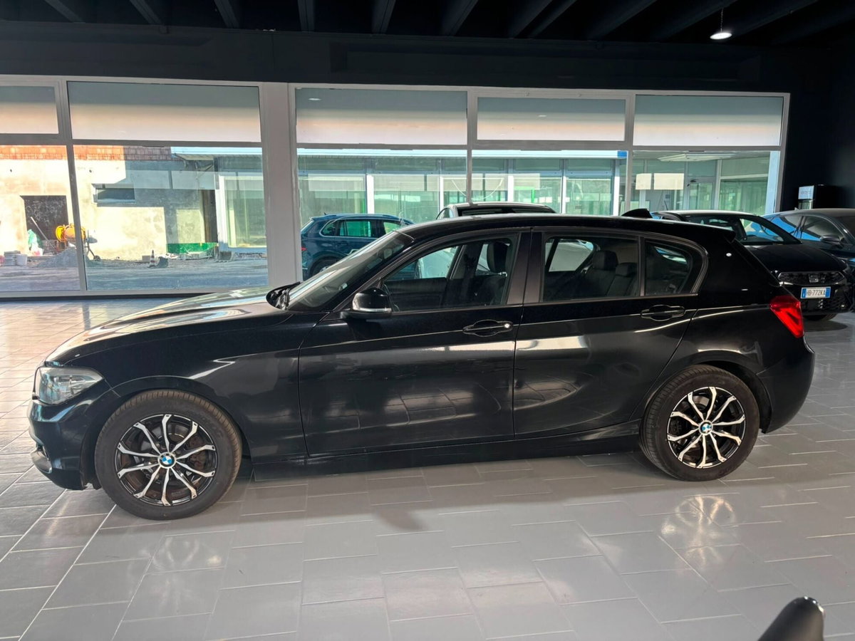 BMW Serie 1 116d 2.0 116CV cat 5 porte Attiva DPF (2)