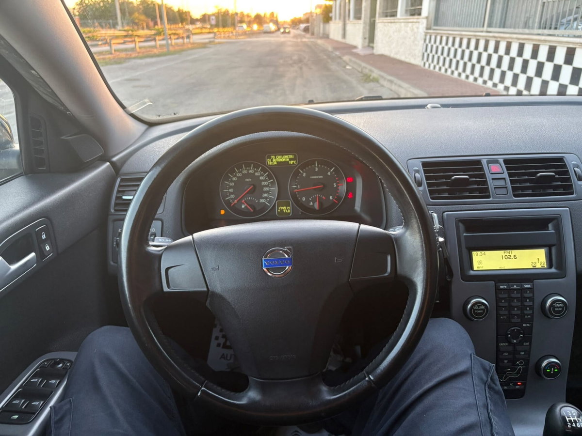 Volvo V50 D4 Geartronic Momentum (11)