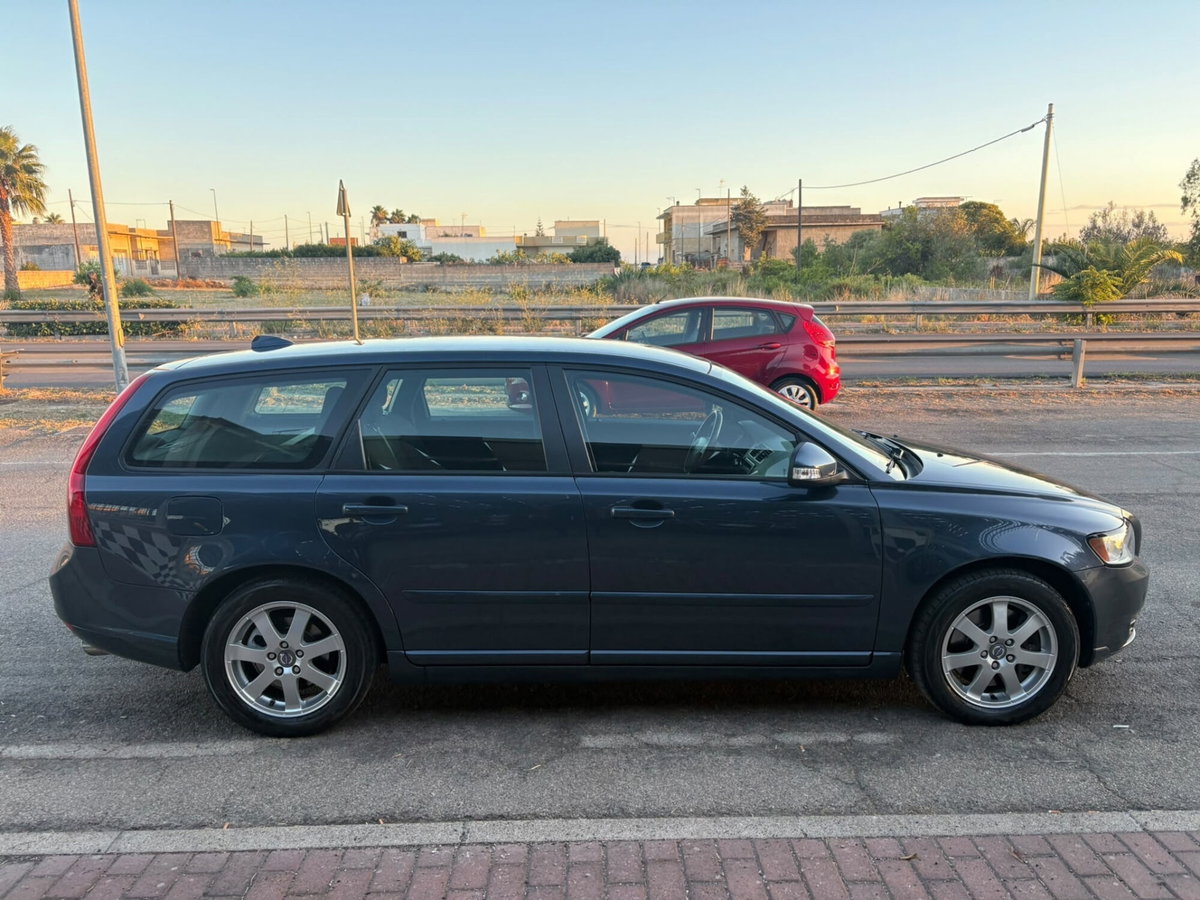 Volvo V50 D4 Geartronic Momentum (4)