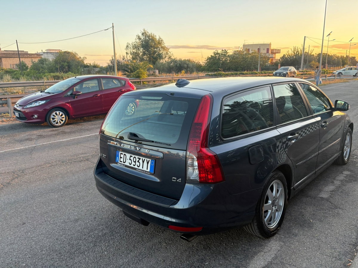 Volvo V50 D4 Geartronic Momentum (5)