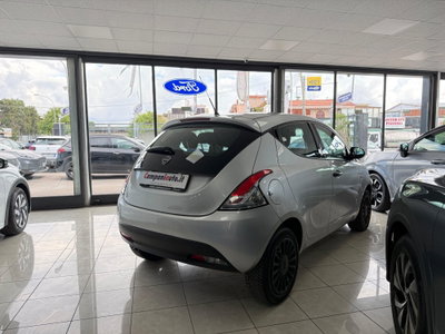 Lancia Ypsilon 1.2 69 CV 5 porte GPL Ecochic Elefantino Blu (5)