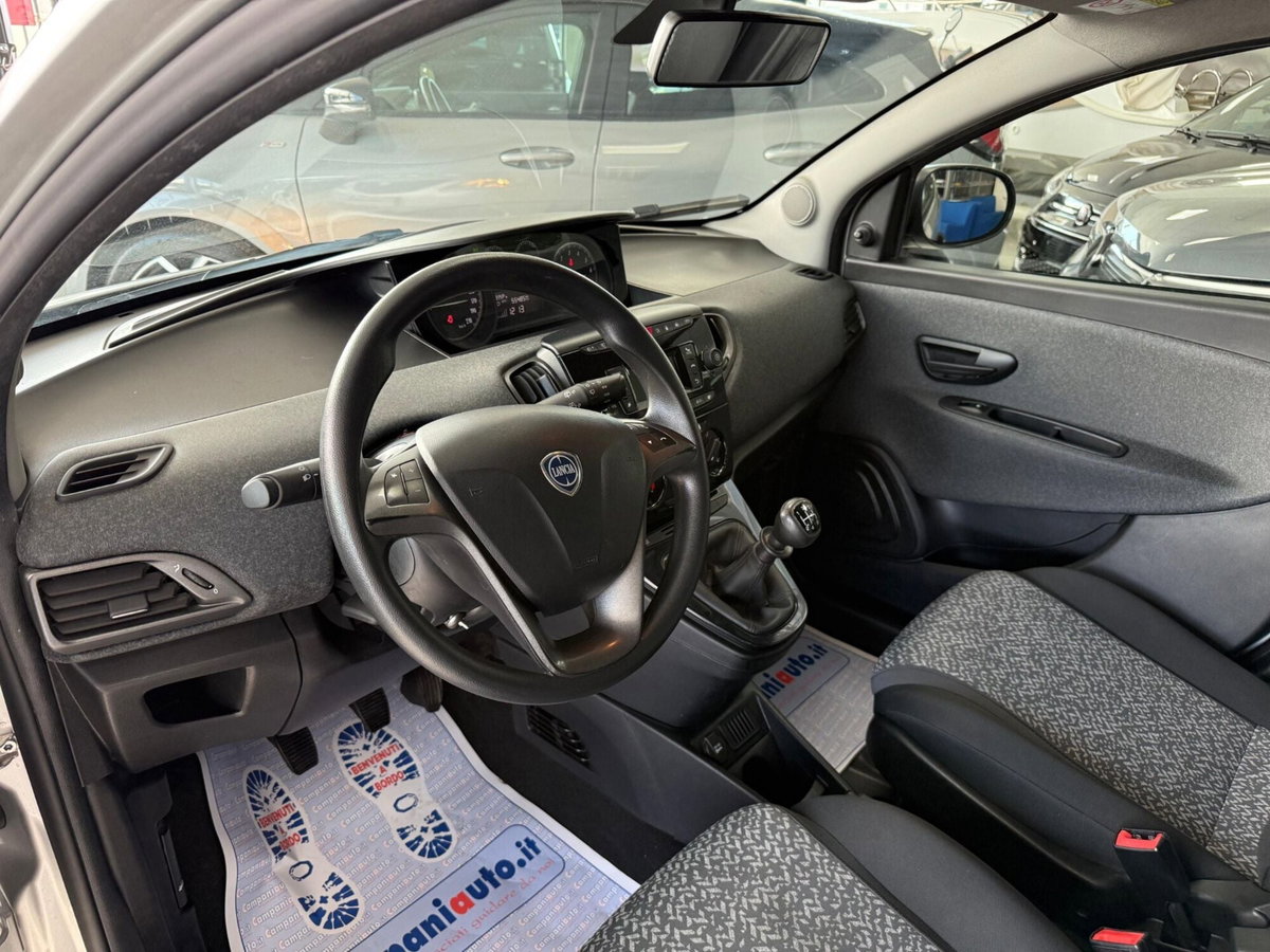 Lancia Ypsilon 1.2 69 CV 5 porte GPL Ecochic Elefantino Blu (9)