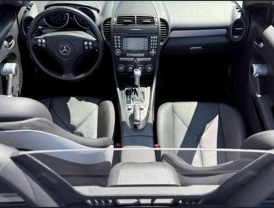 Mercedes-Benz SLK 350 cat Sport (7)
