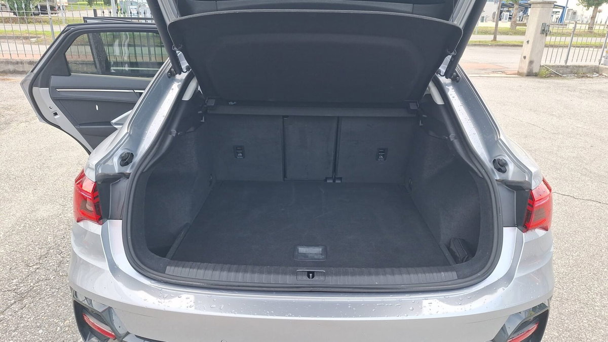 Audi Q3 Sportback 35 TDI quattro S tronic Business Plus (13)