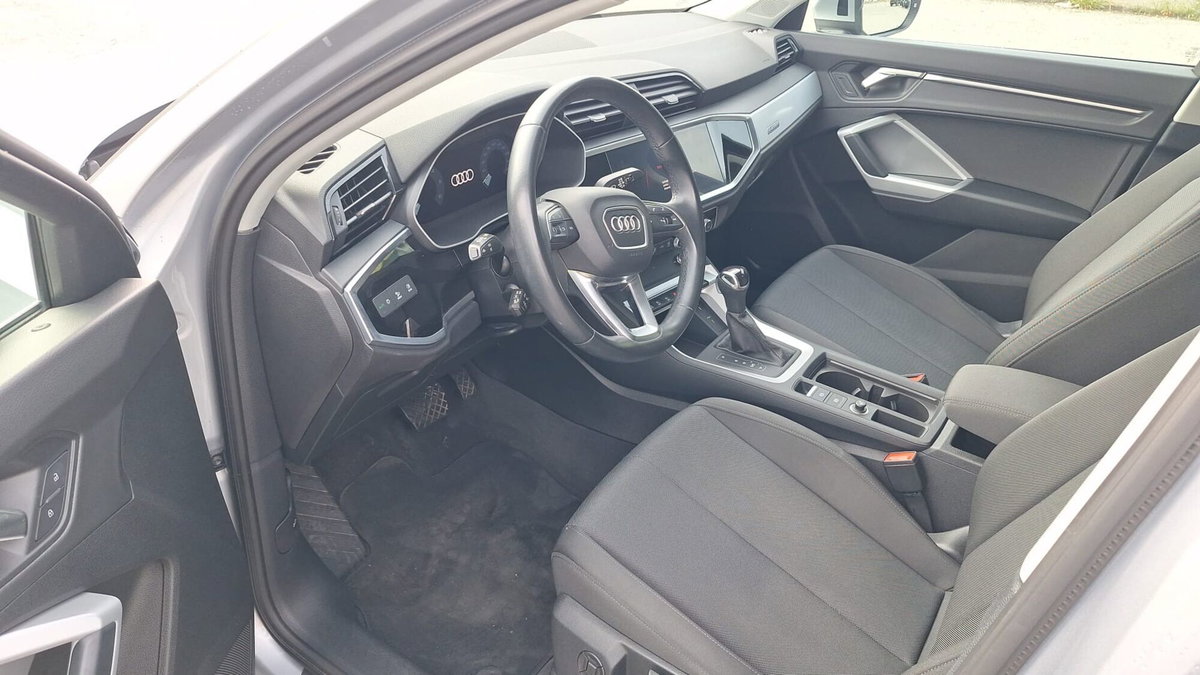 Audi Q3 Sportback 35 TDI quattro S tronic Business Plus (9)