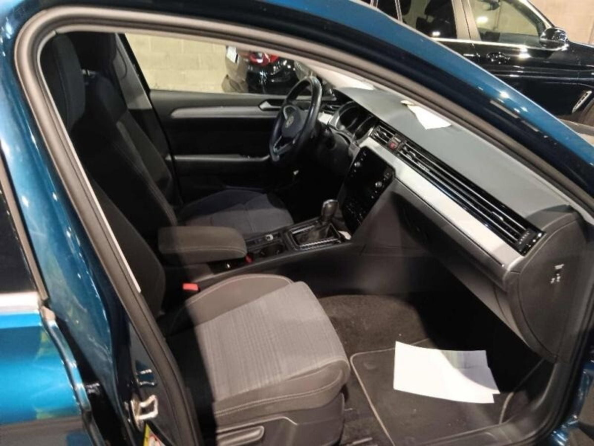 Volkswagen Passat Variant 2.0 TDI SCR 122 CV EVO DSG Business (10)