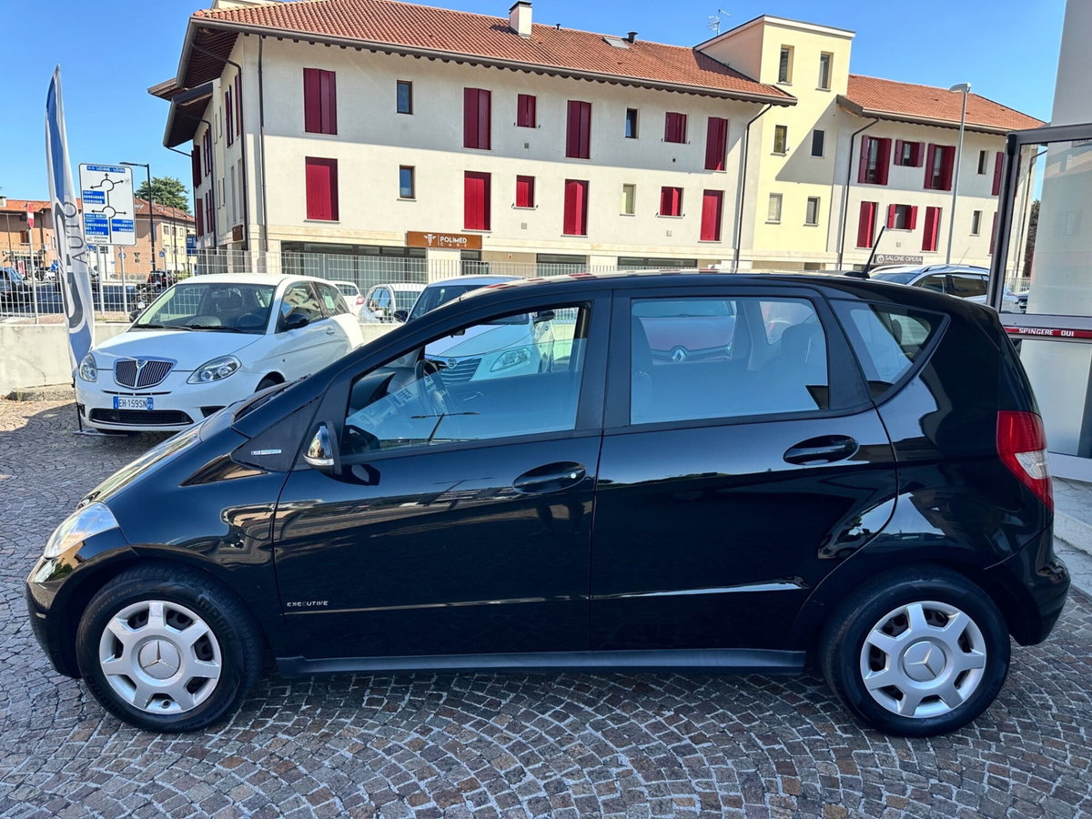 Mercedes-Benz Classe A 160 BlueEFFICIENCY Elegance (4)