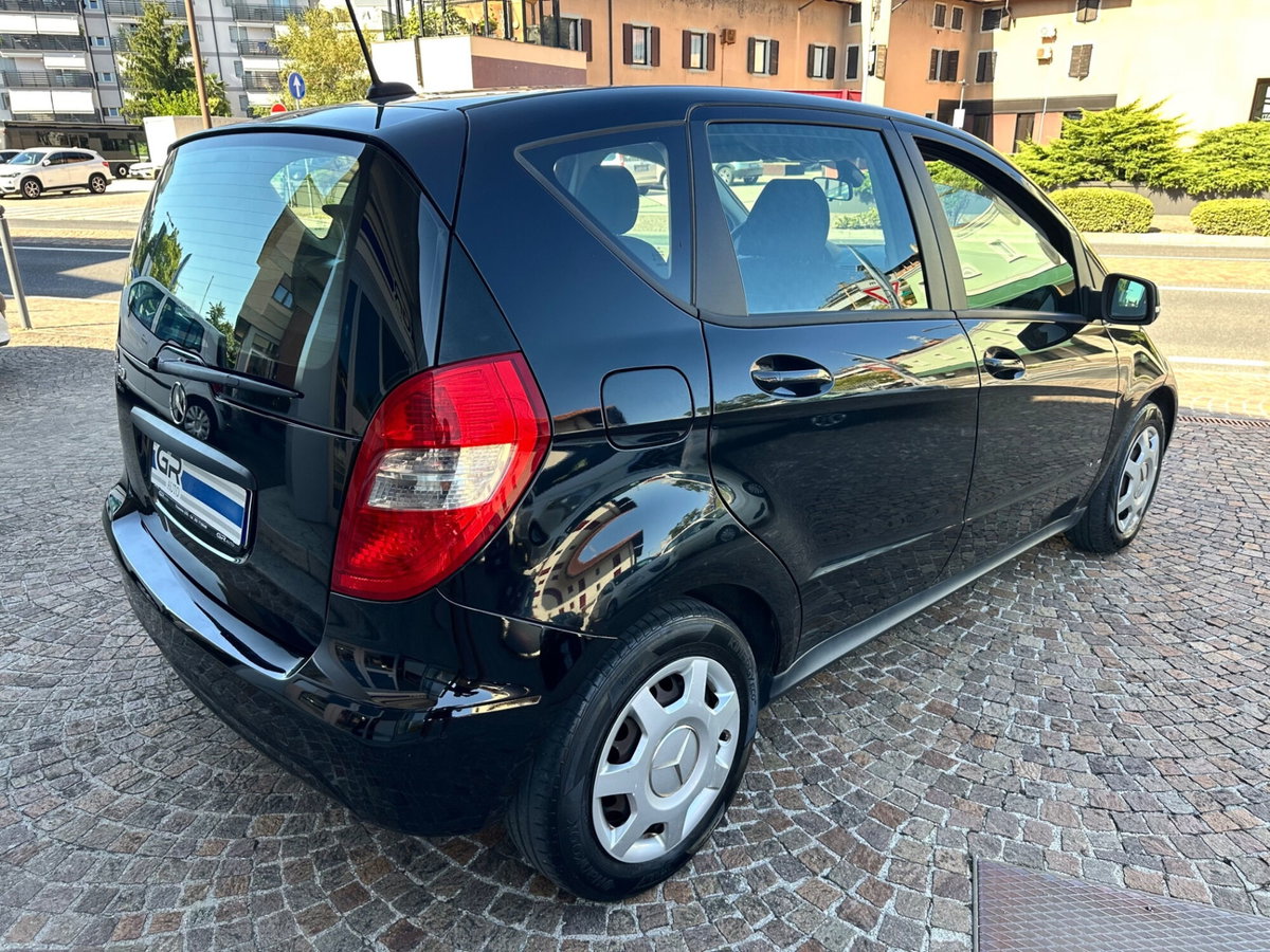 Mercedes-Benz Classe A 160 BlueEFFICIENCY Elegance (6)