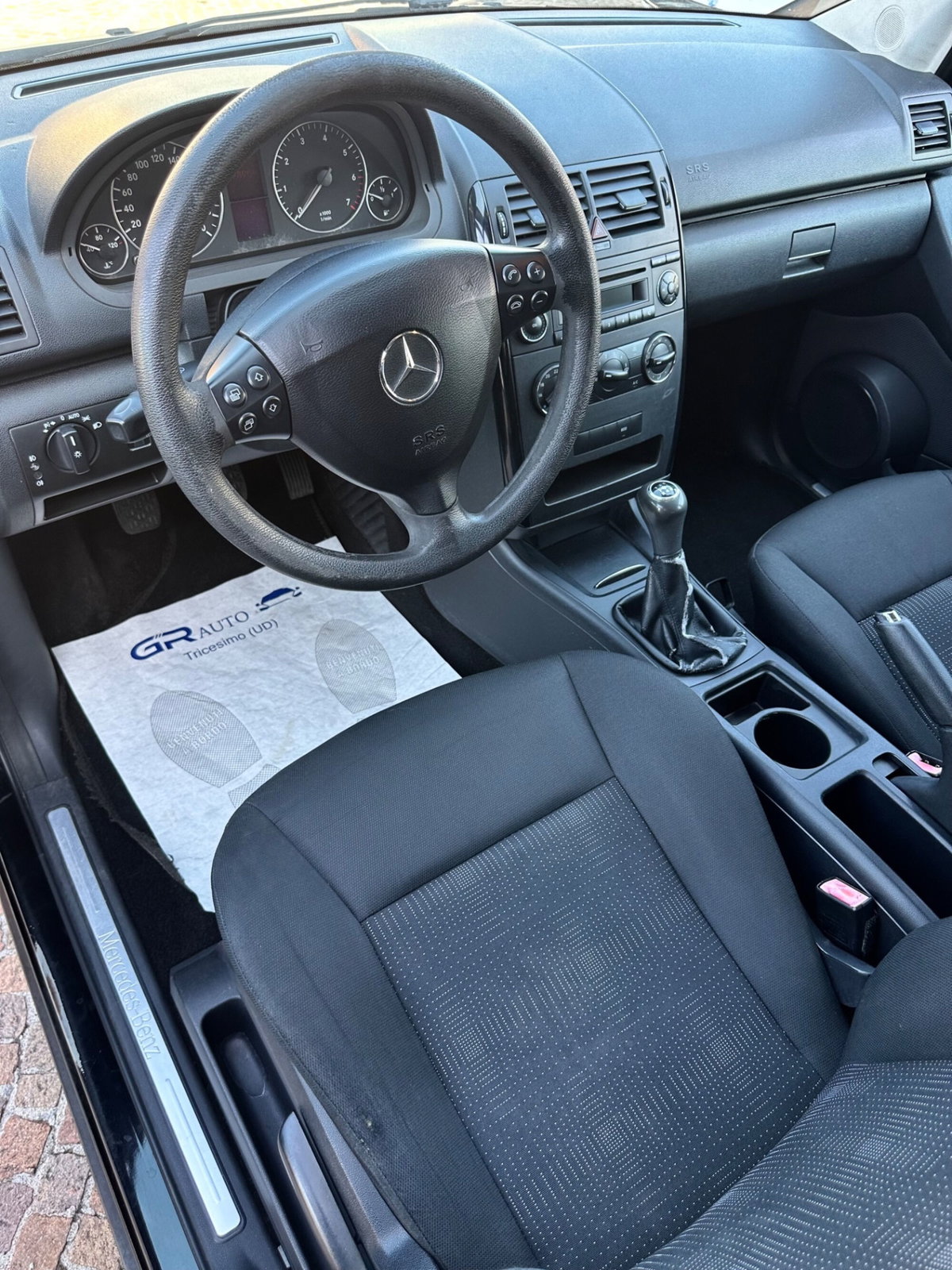 Mercedes-Benz Classe A 160 BlueEFFICIENCY Elegance (9)