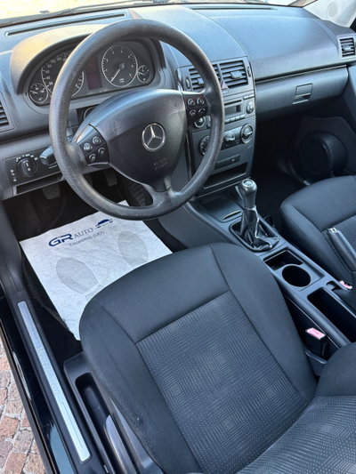 Mercedes-Benz Classe A 160 BlueEFFICIENCY Elegance (9)