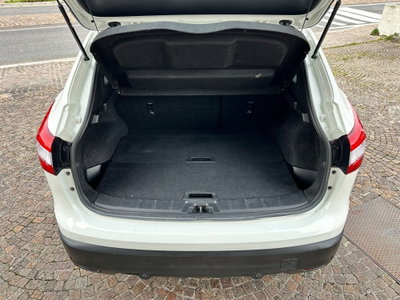 Nissan Qashqai 1.5 dCi Tekna (17)