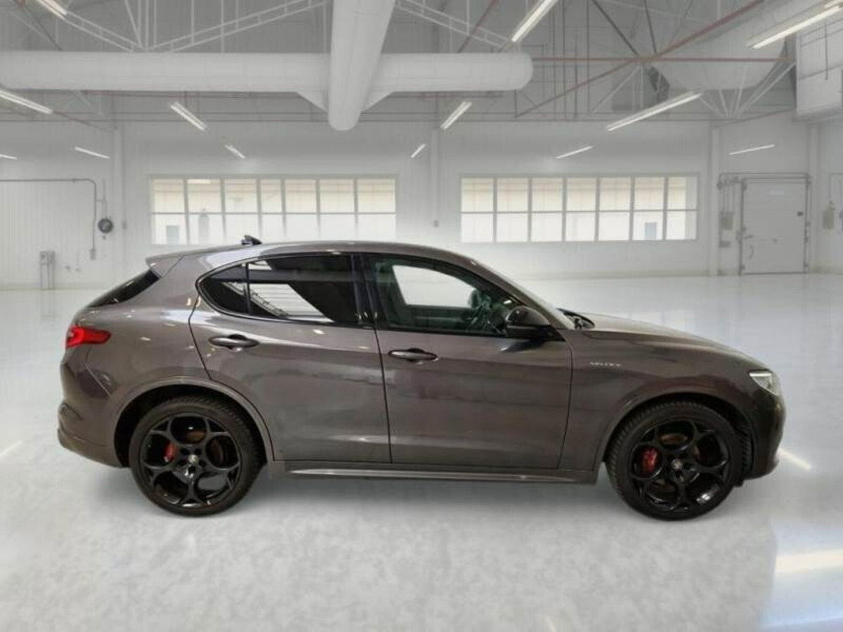 Alfa Romeo Stelvio Stelvio 2.2 Turbodiesel 210 CV AT8 Q4 Veloce (7)