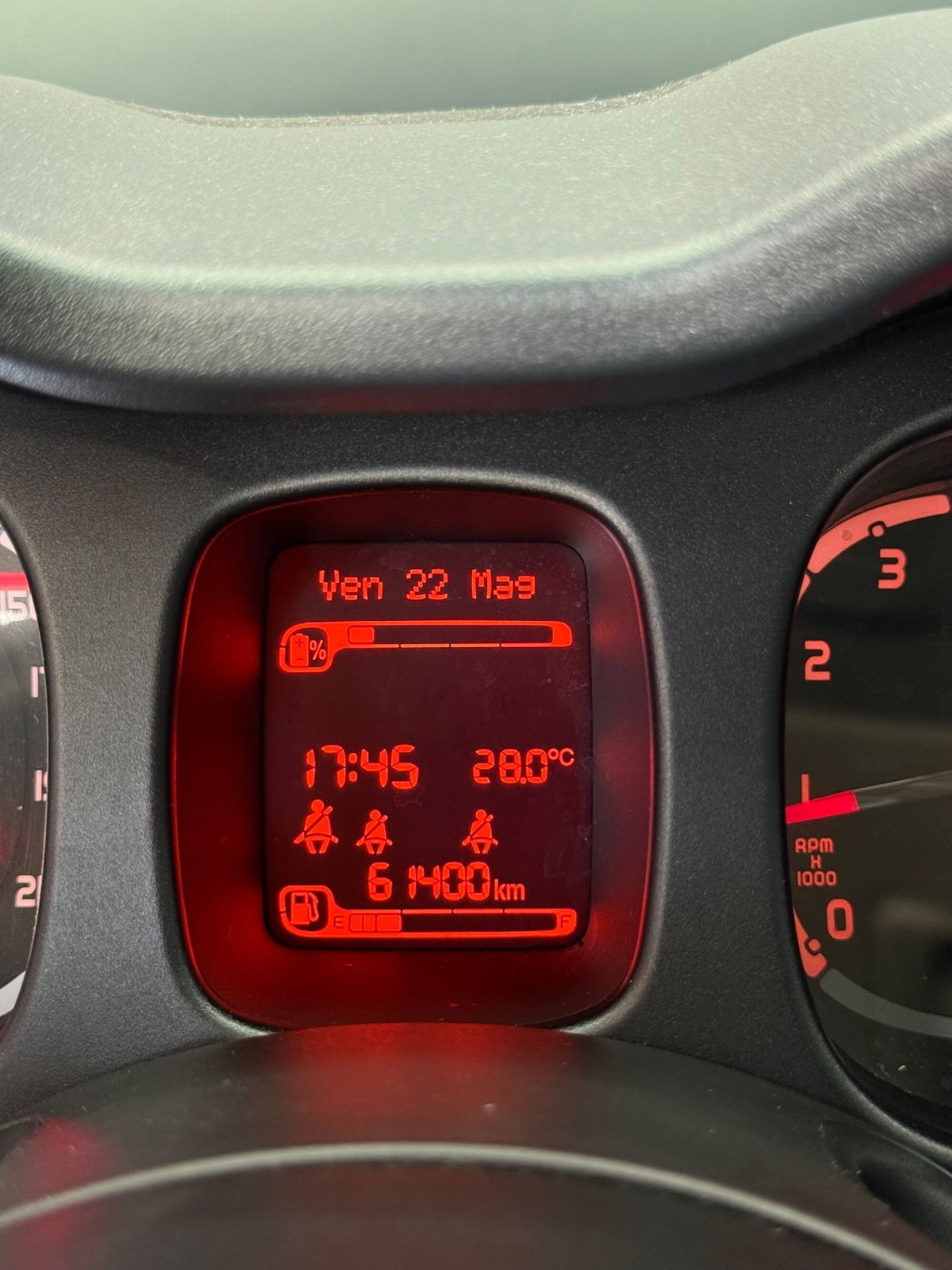 Fiat Panda 1.0 FireFly S&S Hybrid City Cross (13)