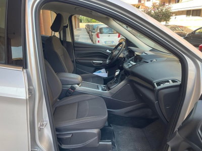 Ford Kuga 2.0 TDCI 120 CV S&S 2WD Powershift Titanium (13)
