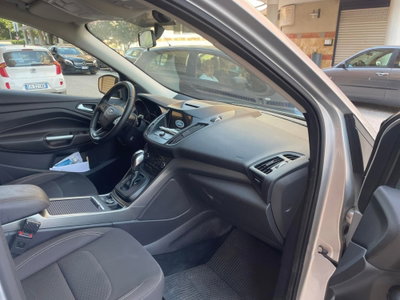 Ford Kuga 2.0 TDCI 120 CV S&S 2WD Powershift Titanium (19)