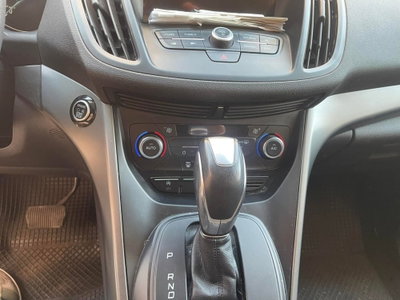 Ford Kuga 2.0 TDCI 120 CV S&S 2WD Powershift Titanium (20)