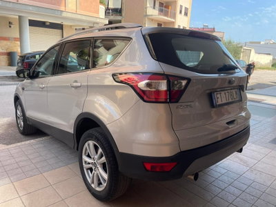 Ford Kuga 2.0 TDCI 120 CV S&S 2WD Powershift Titanium (5)