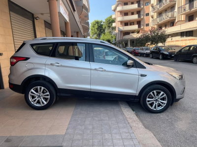 Ford Kuga 2.0 TDCI 120 CV S&S 2WD Powershift Titanium (8)