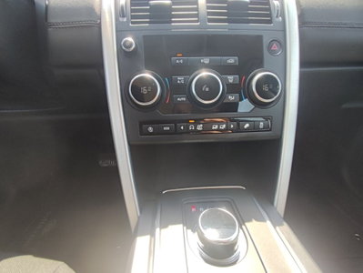 Land Rover Discovery Sport 2.0 TD4 150 CV SE (17)