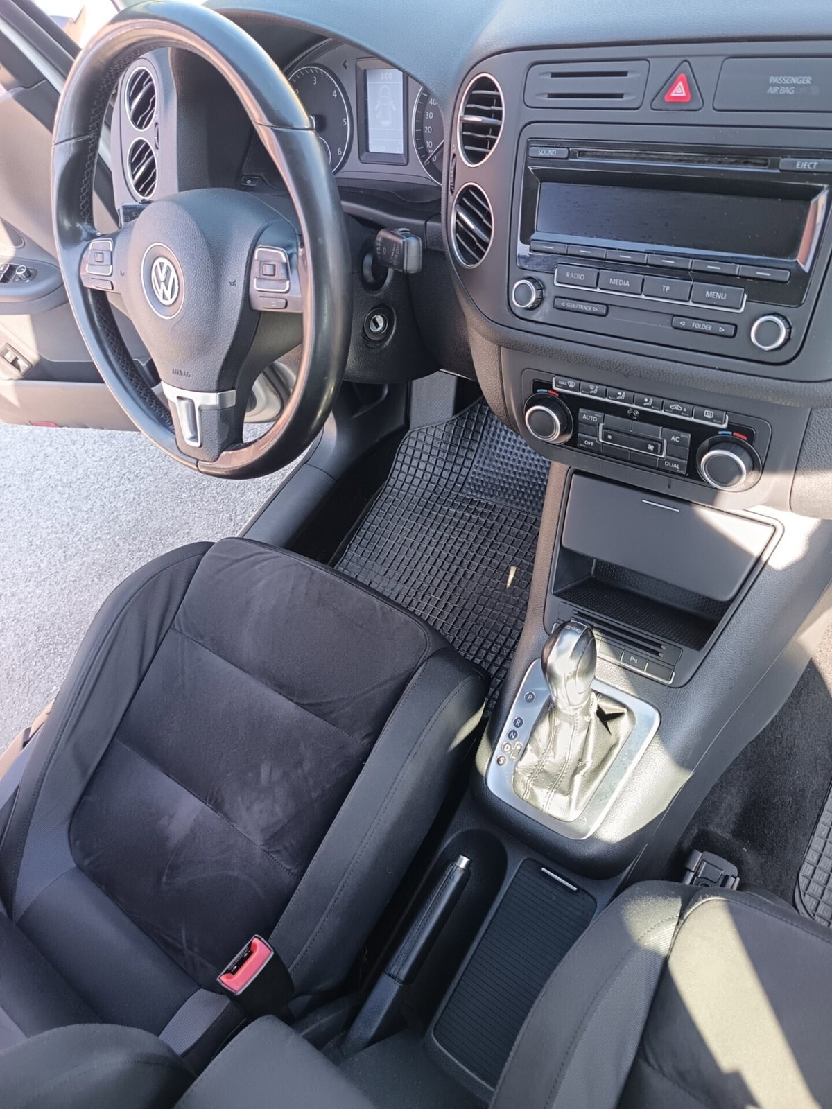 Volkswagen Golf 2.0 TDI 140CV DPF 4m. 5p. Comfort. (16)