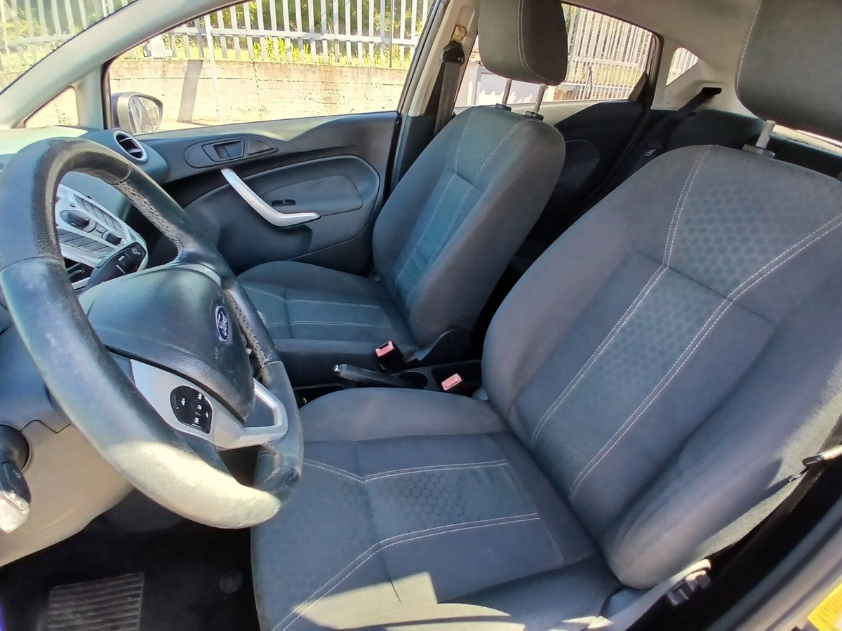 Ford Fiesta 1.2 60CV 5p. Tit. (16)