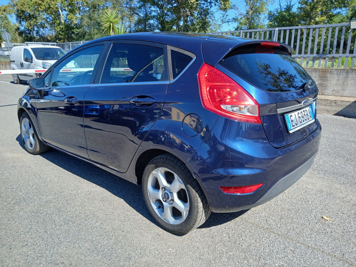 Ford Fiesta 1.2 60CV 5p. Tit. (7)