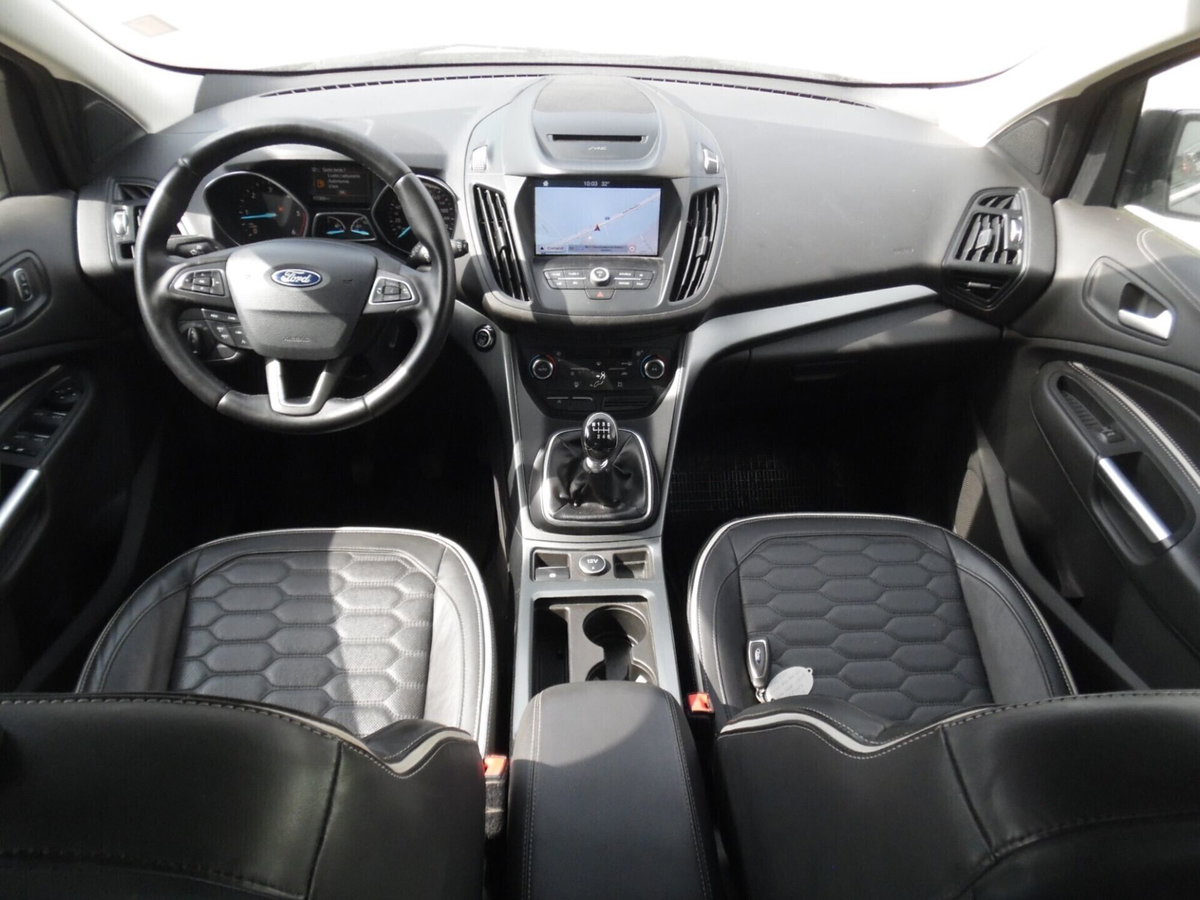 Ford Kuga 1.5 TDCI 120 CV S&S 2WD Titanium Business (11)