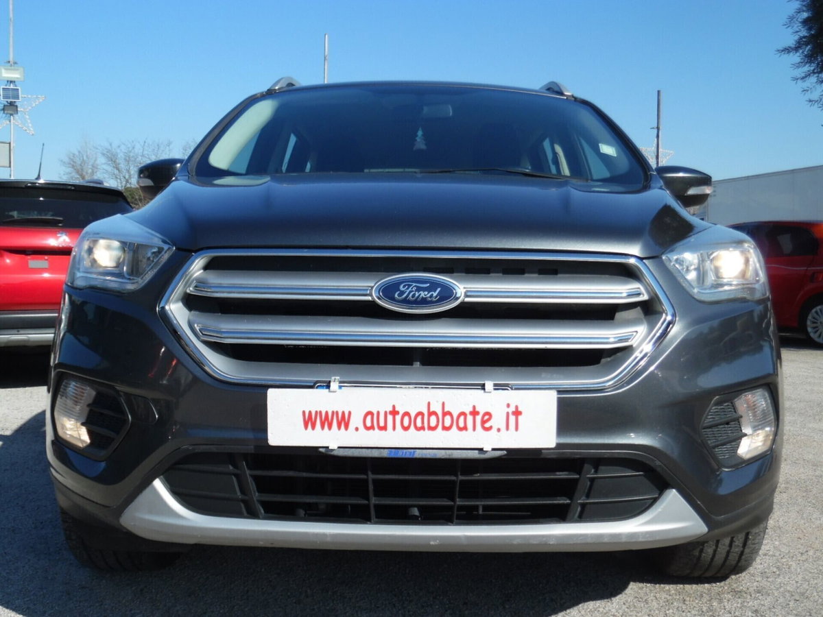 Ford Kuga 1.5 TDCI 120 CV S&S 2WD Titanium Business (18)