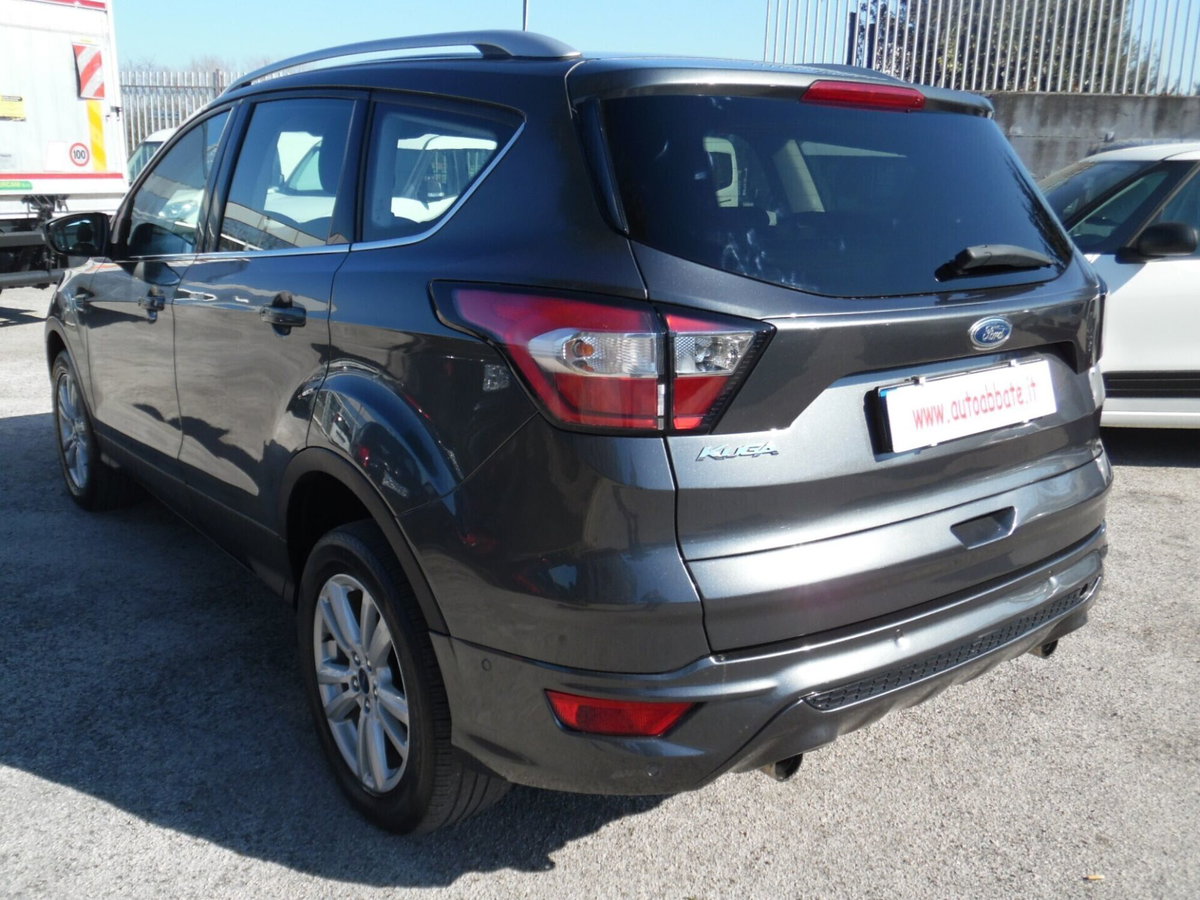 Ford Kuga 1.5 TDCI 120 CV S&S 2WD Titanium Business (5)