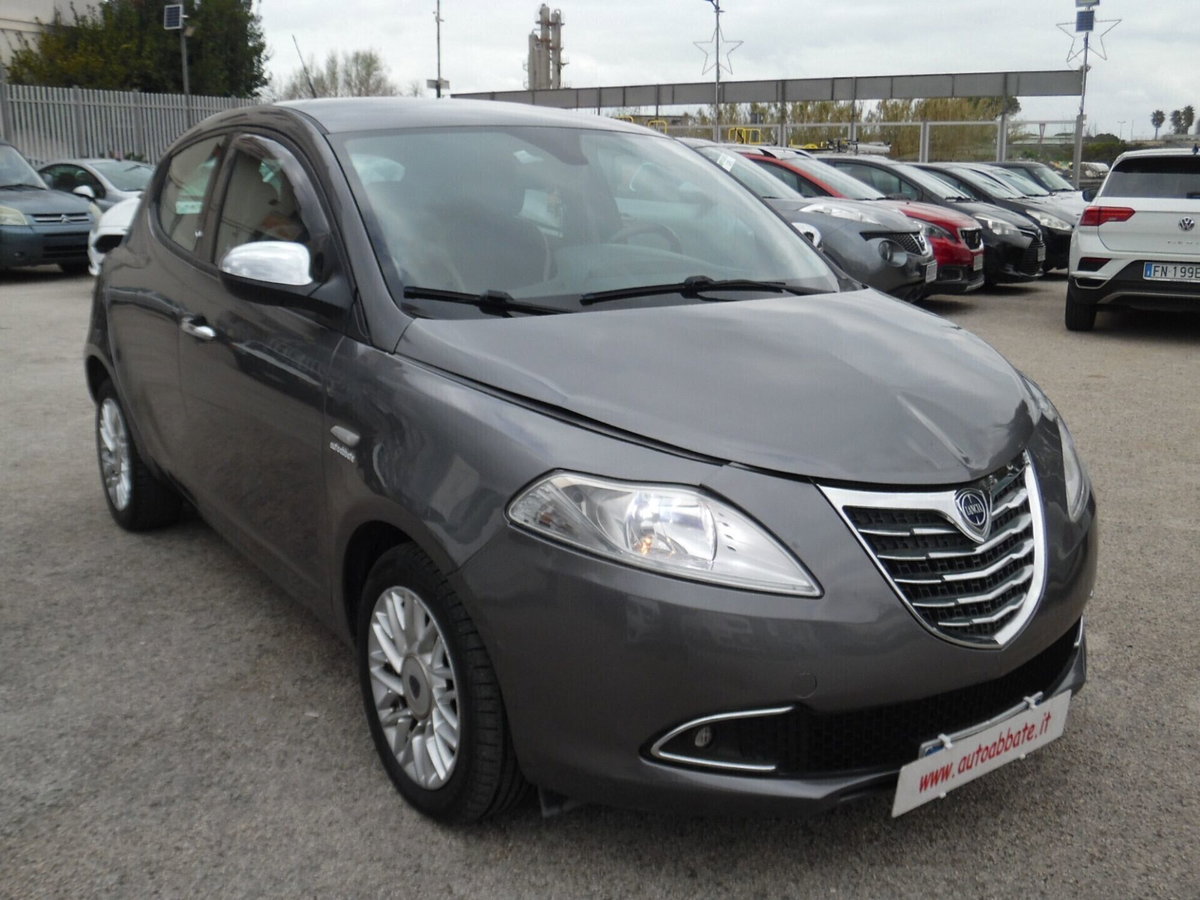 Lancia Ypsilon 1.3 MJT 16V 95 CV 5 porte S&S Gold