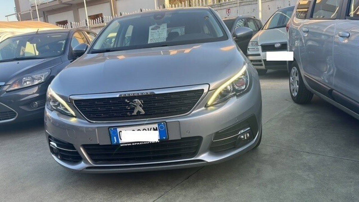 Peugeot 308 BlueHDi 130 S&S EAT8 GT Line (4)