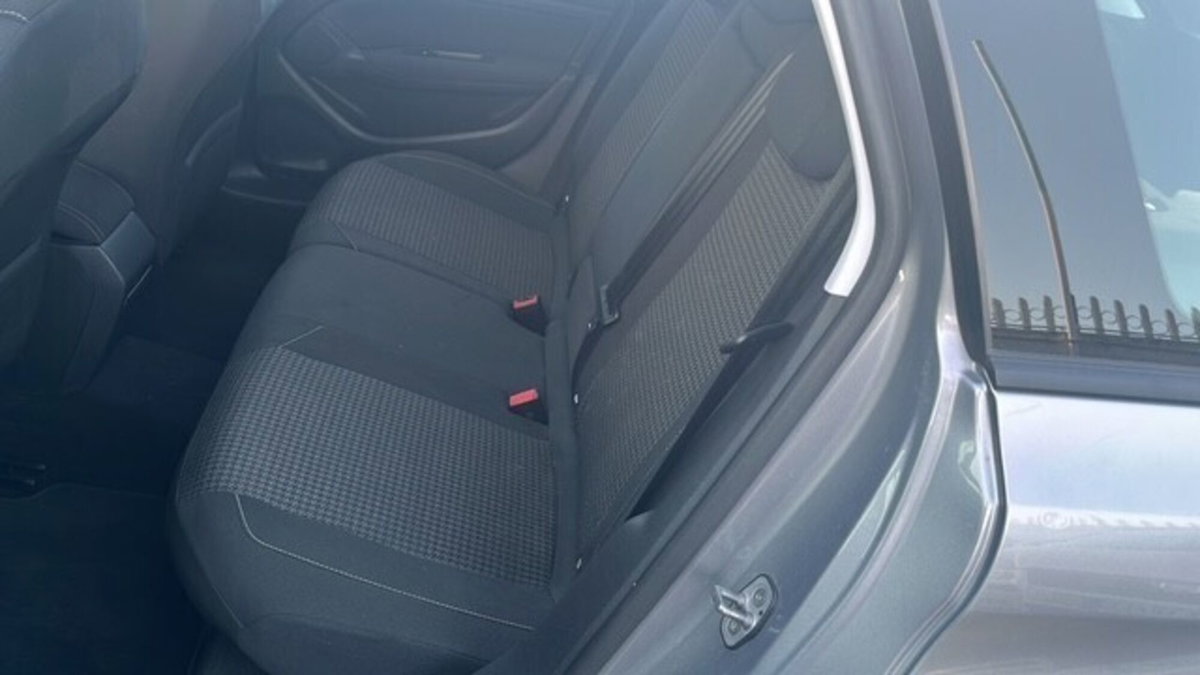 Peugeot 308 BlueHDi 130 S&S EAT8 GT Line (7)