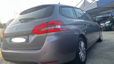 Peugeot 308 BlueHDi 130 S&S EAT8 GT Line (8)