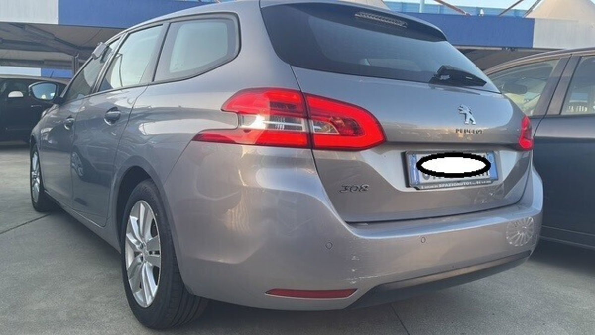 Peugeot 308 BlueHDi 130 S&S EAT8 GT Line (9)