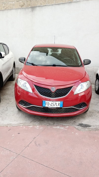 Lancia Ypsilon 1.2 69 CV 5 porte GPL Ecochic Silver usata