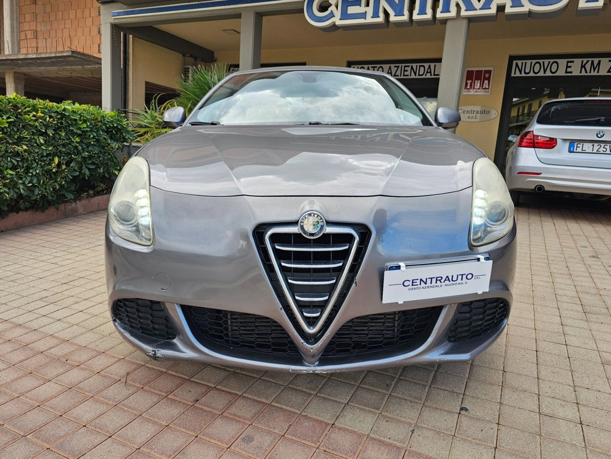 Alfa Romeo Giulietta 2.0 JTDm-2 Distinctive 170cv (2)