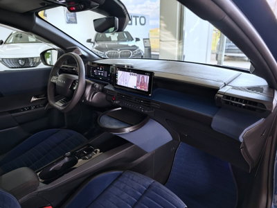 Lancia Ypsilon 1.2 mhev Edizione Cassina e-dct (13)