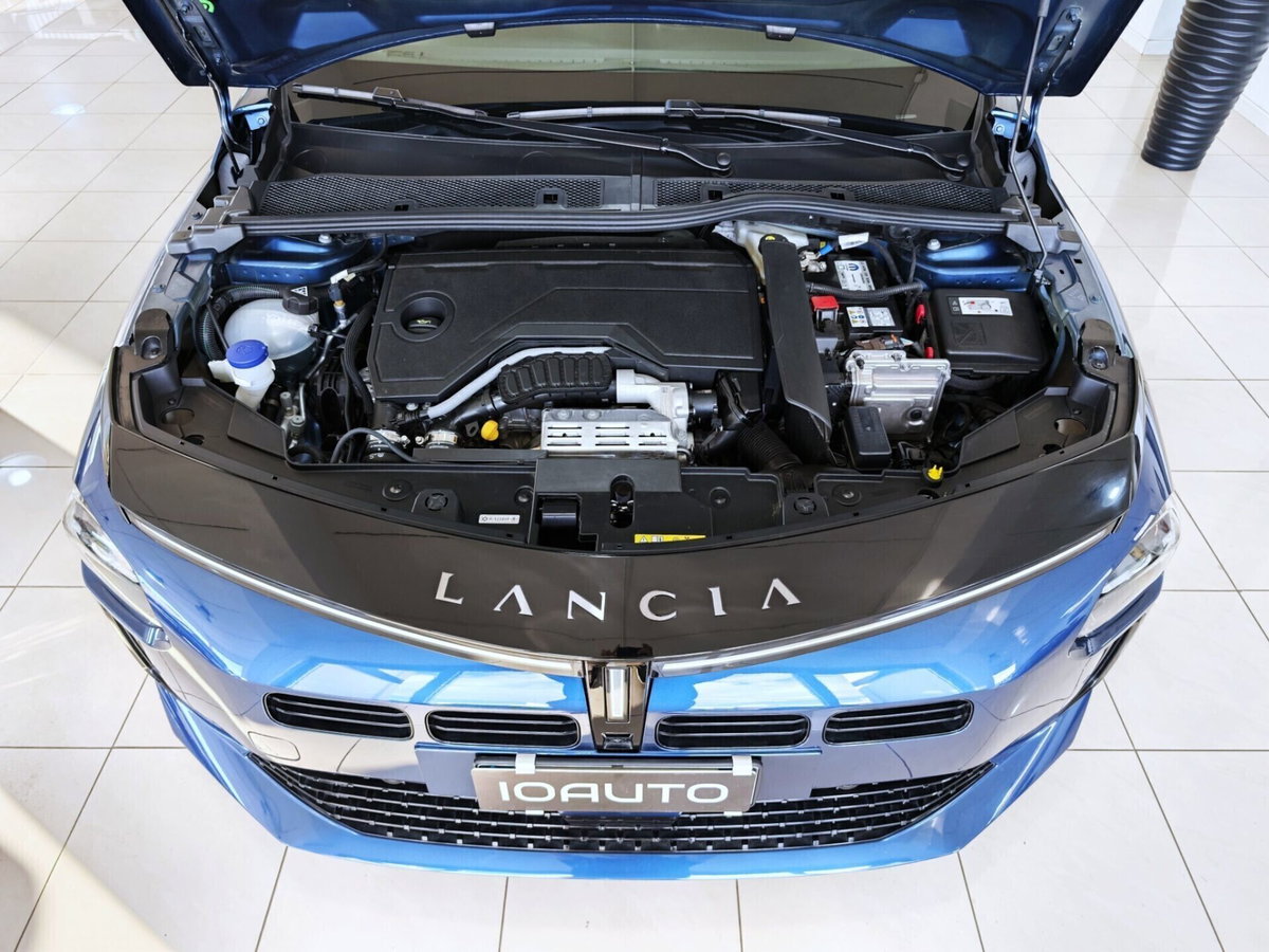 Lancia Ypsilon 1.2 mhev Edizione Cassina e-dct (19)