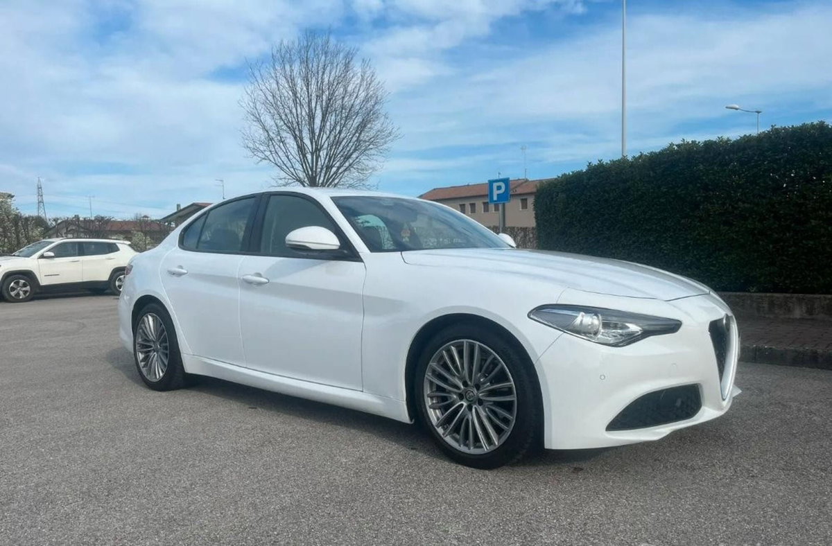 Alfa Romeo Giulia 2.2 Turbodiesel 180 CV AT8 Super