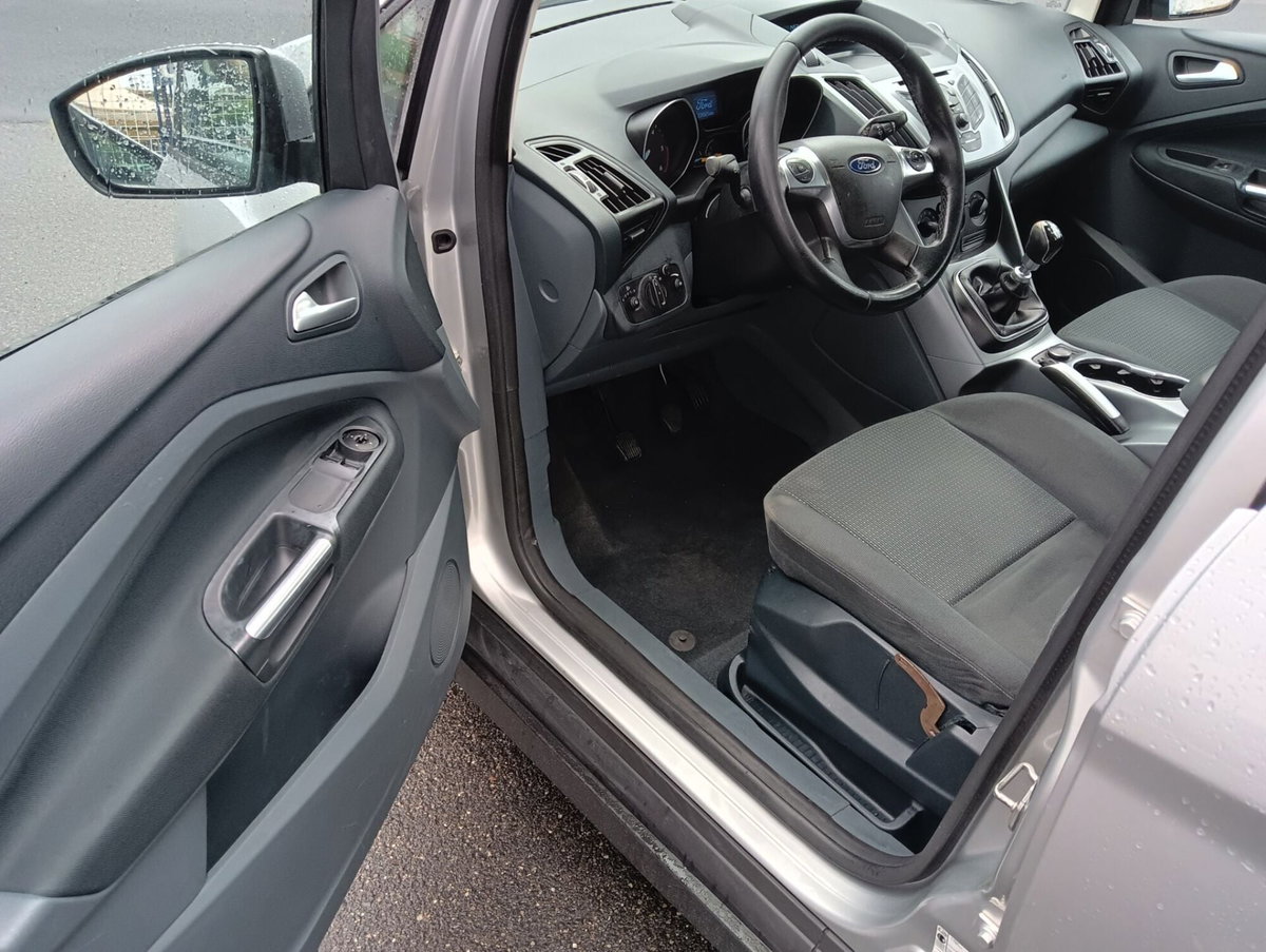 Ford C-Max 1.6 TDCi 115CV Plus (7)