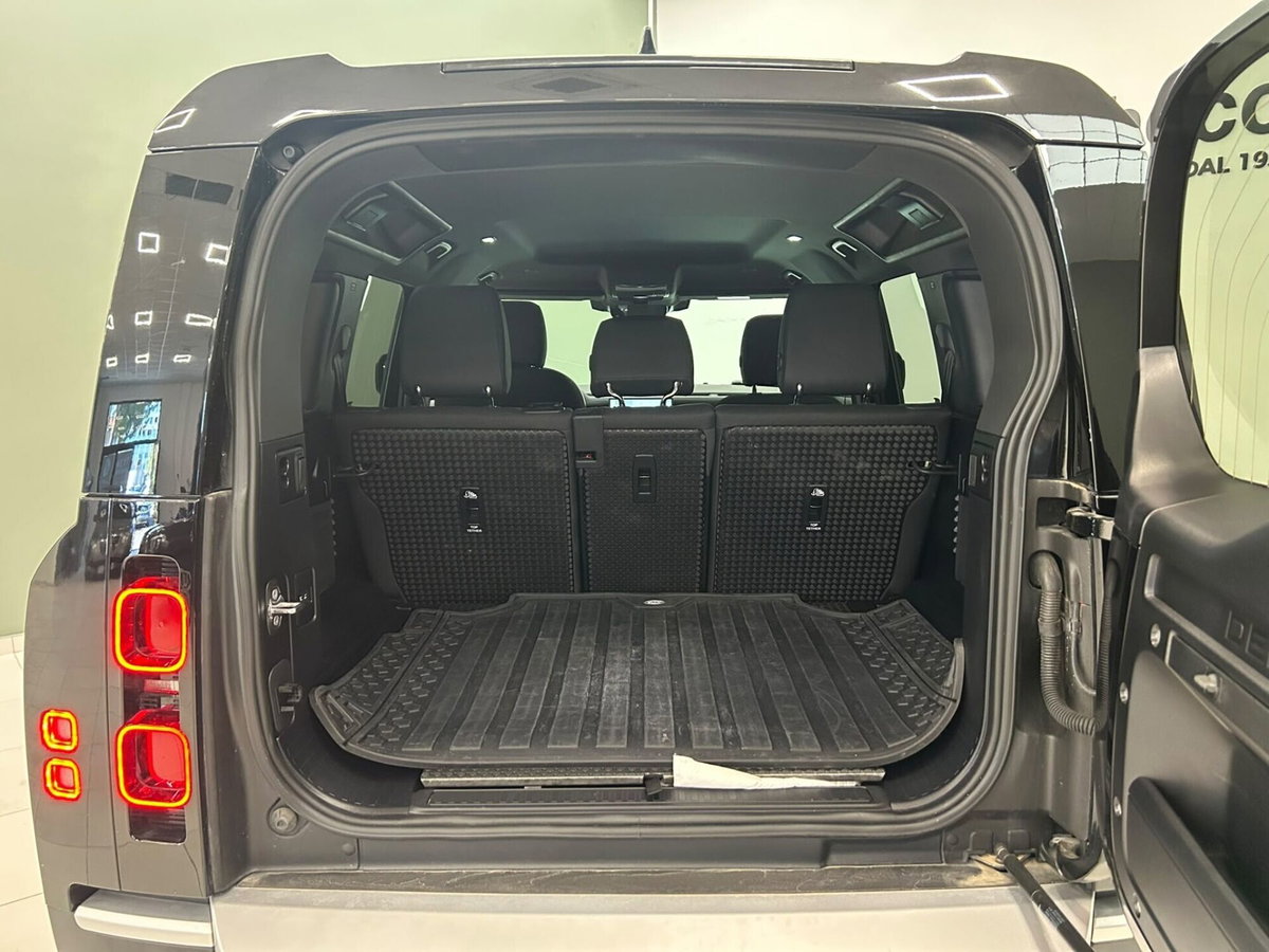 Land Rover Defender 110 3.0d i6 mhev X-Dynamic SE awd 200cv auto (5)