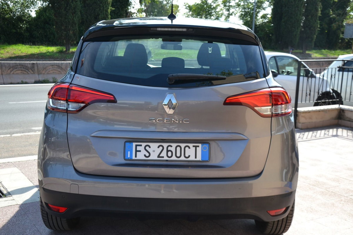 Renault Scenic E-Tech Electric 1.5 dCi 110CV Attractive (15)