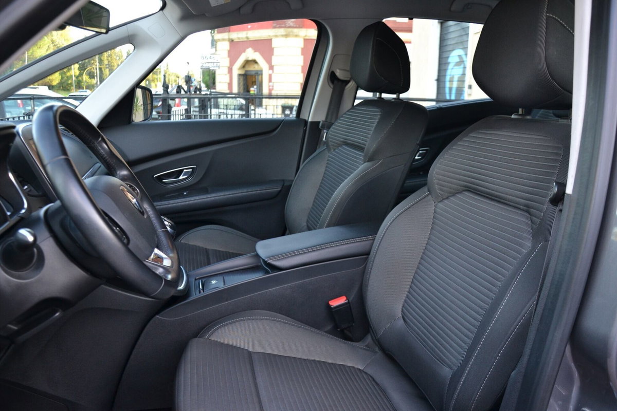 Renault Scenic E-Tech Electric 1.5 dCi 110CV Attractive (18)