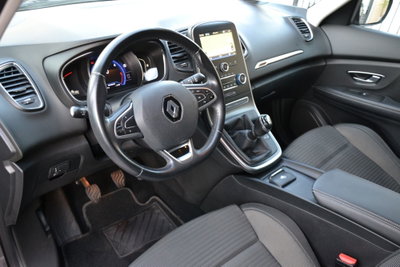 Renault Scenic E-Tech Electric 1.5 dCi 110CV Attractive (6)