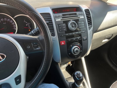 Kia Venga 1.4 CVVT LX Easy (10)