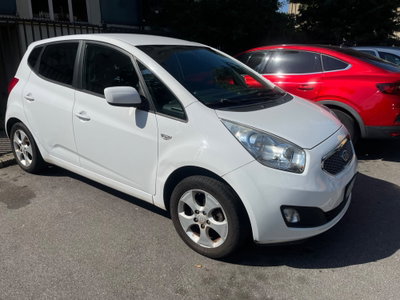 Kia Venga 1.4 CVVT LX Easy (4)