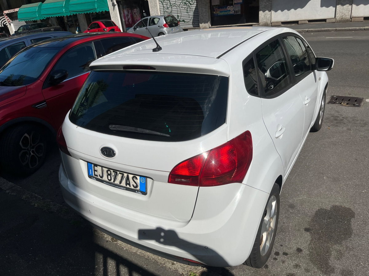 Kia Venga 1.4 CVVT LX Easy (6)