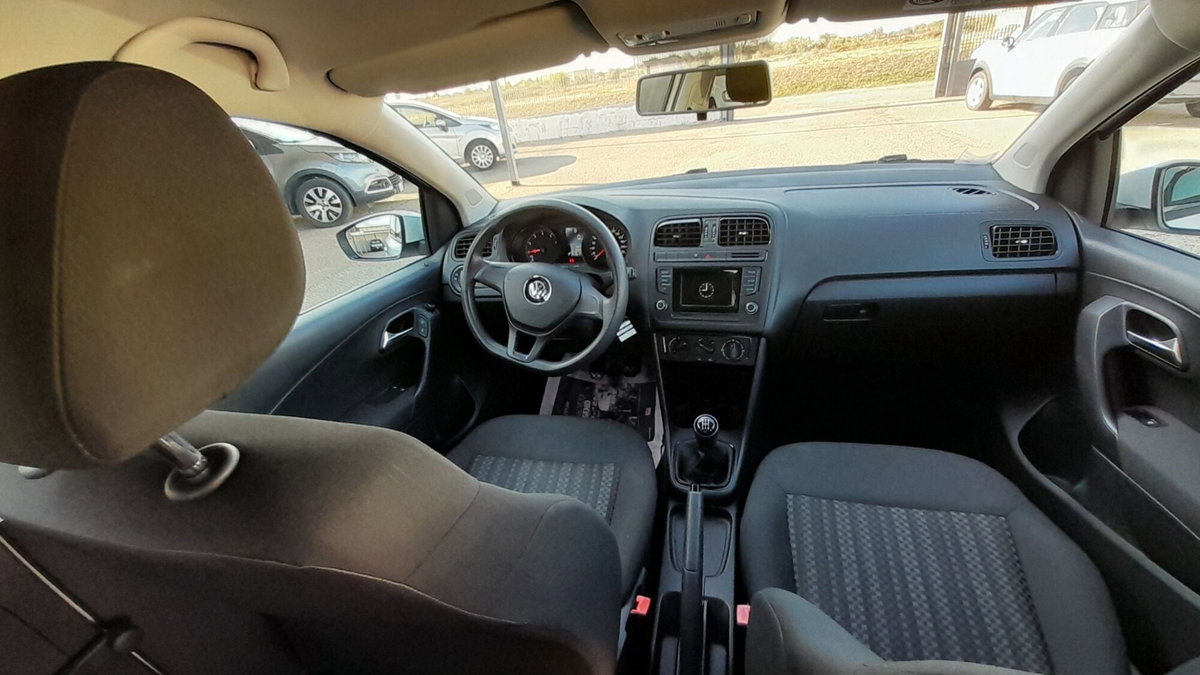 Volkswagen Polo 1.0 MPI 5p. Trendline (19)