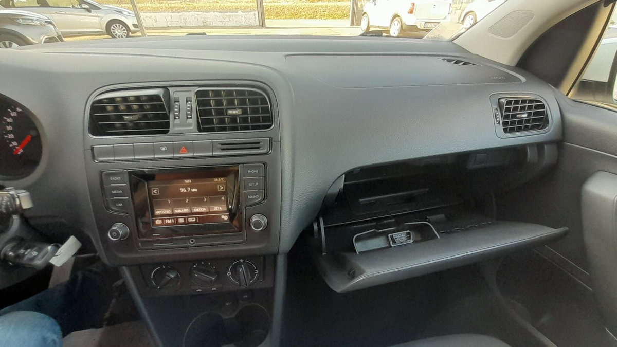 Volkswagen Polo 1.0 MPI 5p. Trendline (5)