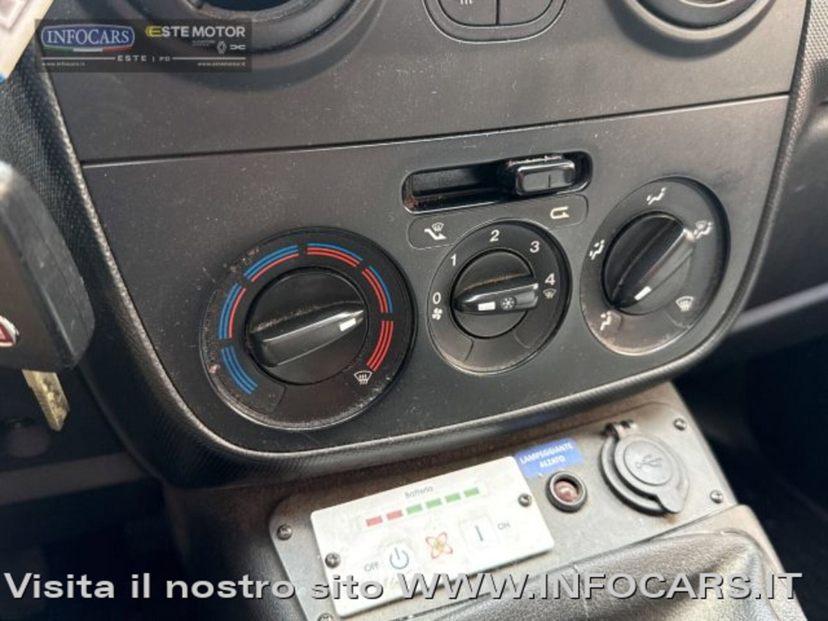 Fiat Fiorino 1.3 MJT 95CV Combinato (10)